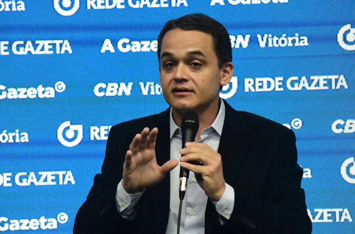 Pazolini se pinta como o candidato (ainda mais) moderado do “Bolsonaro mais moderado”