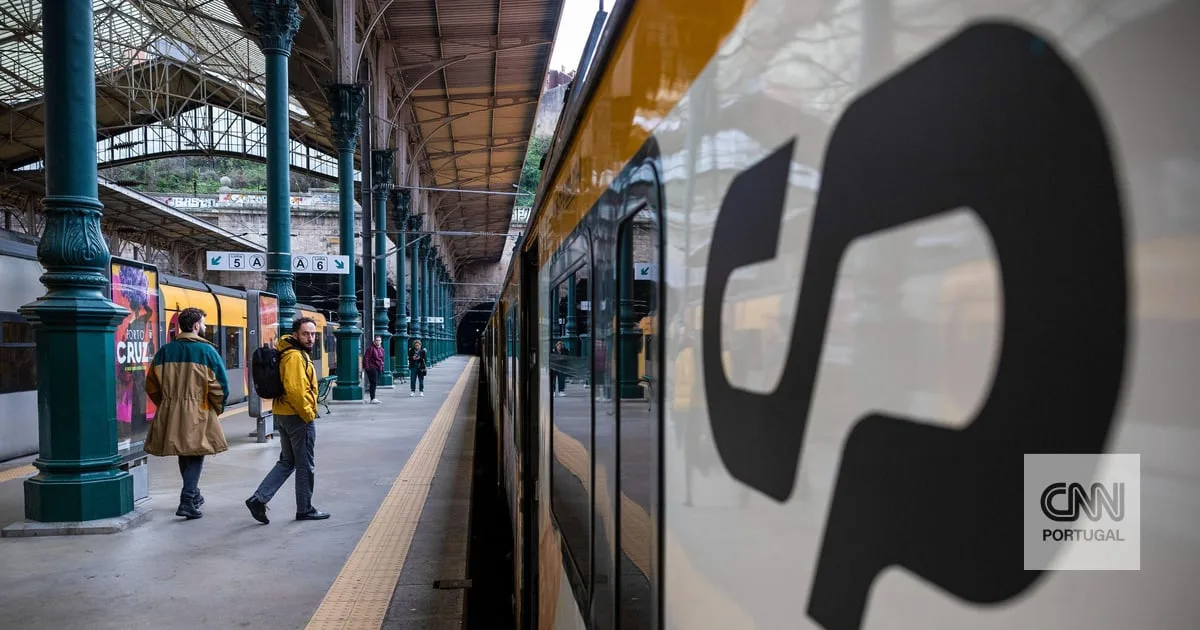 Há cada vez menos comboios a chegar a horas. IP culpa obras e limitações de velocidade