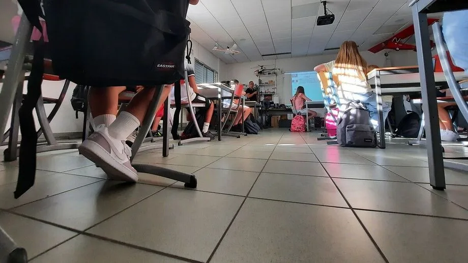 Le professeur de Vaison accusé d'envoyer des blagues pornographiques à ses élèves via son site a été suspendu