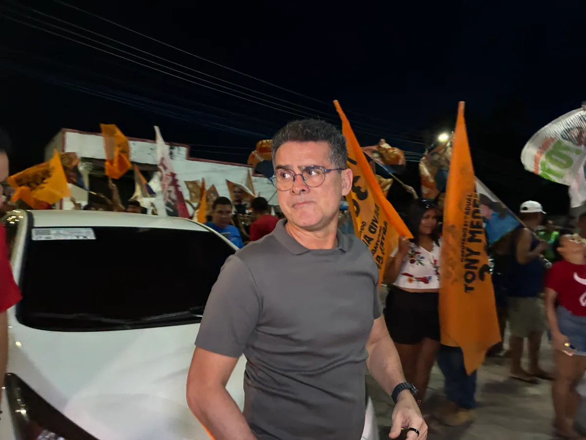 Eleições 2026: David Almeida realiza caminhada em Parintins e promete fortalecer setor primário no estado