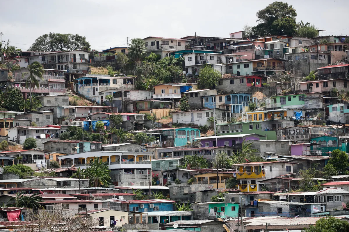 En Panamá 83 mil personas dejaron el umbral de la pobreza entre 2022 y 2025, afirma un informe gubernamental