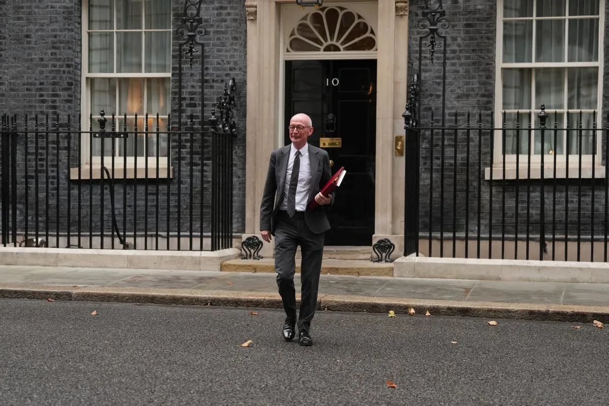 Fact check: Employment rate and Labour’s asylum hotels record