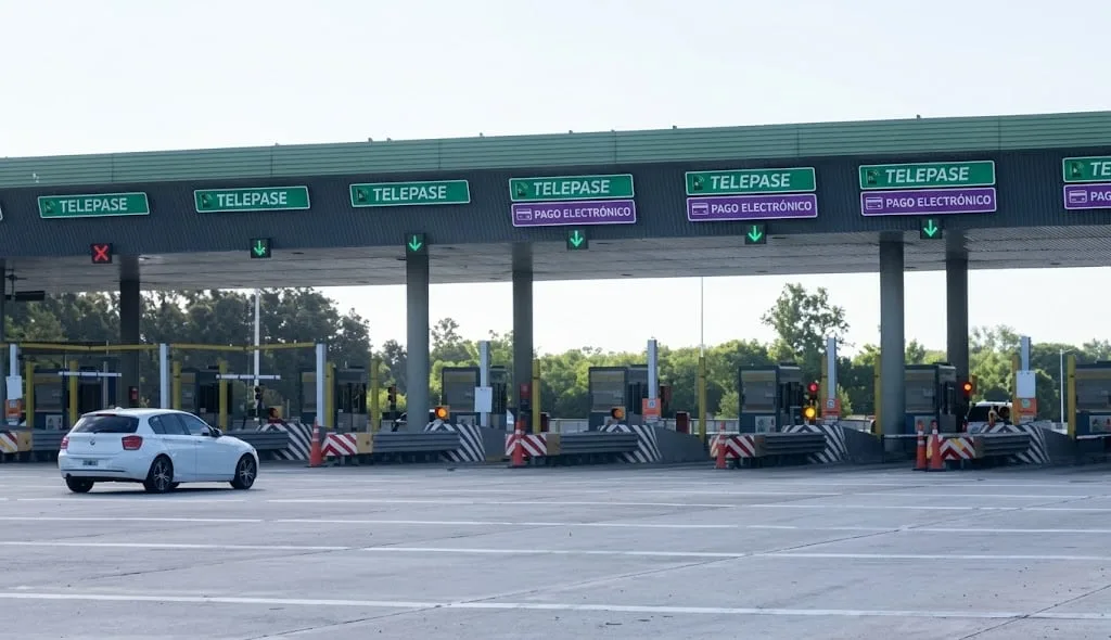 Eliminarán el pago en efectivo en cuatro peajes de la Ruta Nacional 8