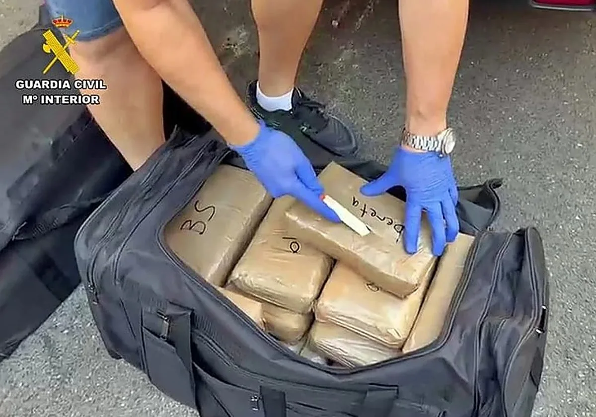 Narcotráfico en Huelva: Interceptan una furgoneta con más de 1.200 kilos de cocaína en la Punta del Sebo