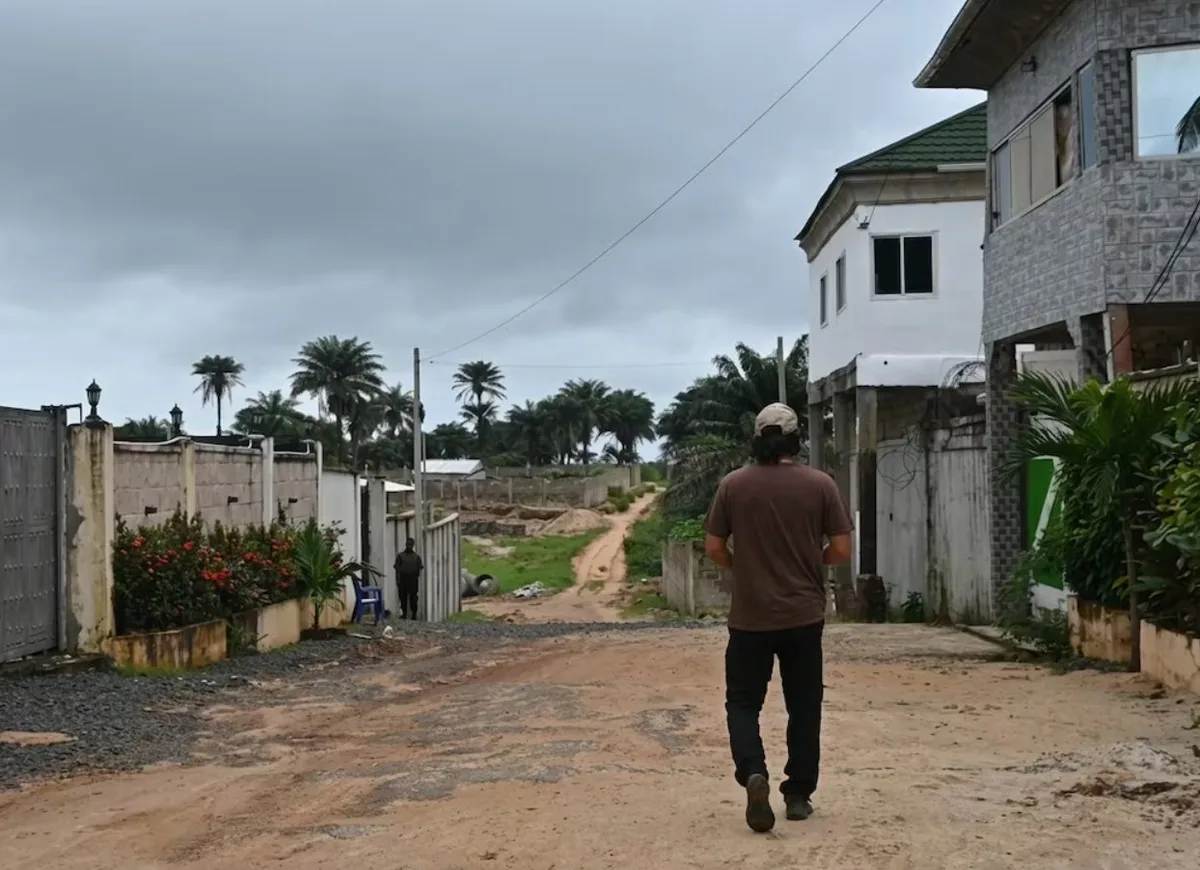 Venezolanos deportados por EEUU a Liberia denuncian que "nos tuvieron encadenados todo el viaje"