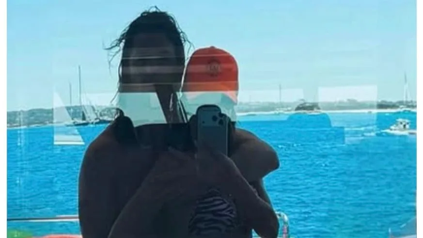 Mit neuer Liebe - Wontorra postet Kuschel-Foto im Bikini