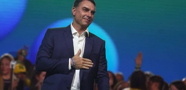 Flávio Bolsonaro nas pesquisas para presidente: veja pontuação do candidato