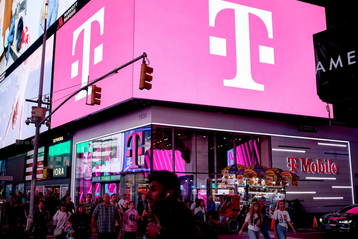 T-Mobile ‘chopped a cable’ to expel Chinese hackers from its network