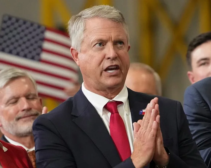 Republican US senator facing re-election settles six-year bakery debt