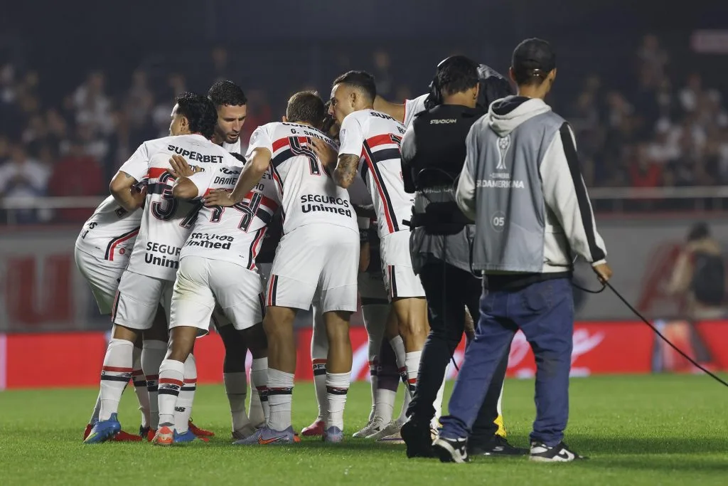 São Paulo x Internacional: prováveis escalações, arbitragem, onde assistir, retrospecto e palpites