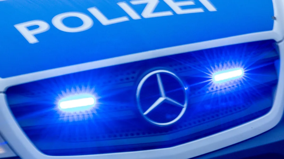 Polizei sucht Täter mit kräftiger Statur - Mann belästigt Mädchen (12) auf Heimweg