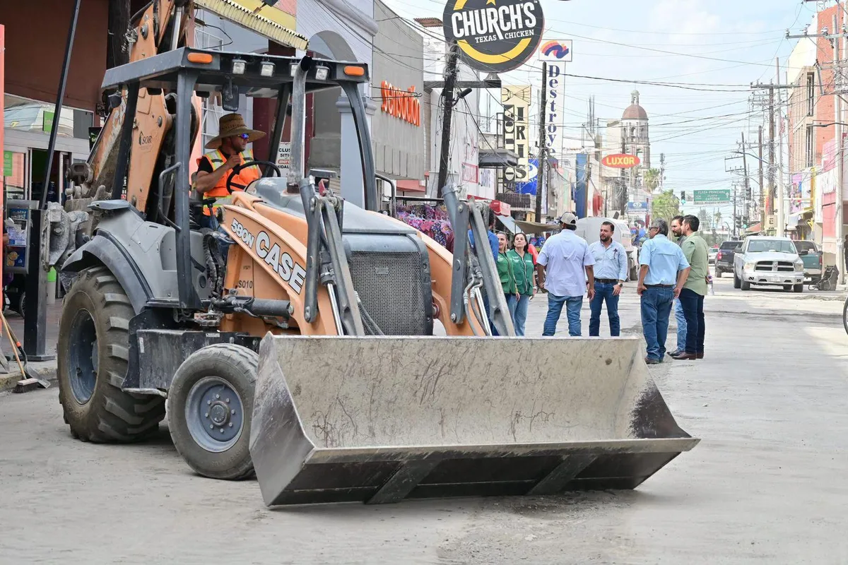 Supervisa Alcalde rehabilitación del drenaje en la zona centro de Monclova