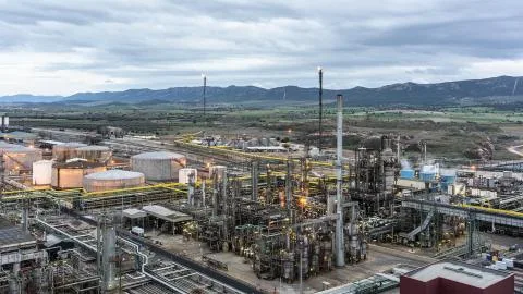 Los agricultores de Castilla-La Mancha señalan a las energéticas: protesta ante Repsol por un gasóleo que roza máximos