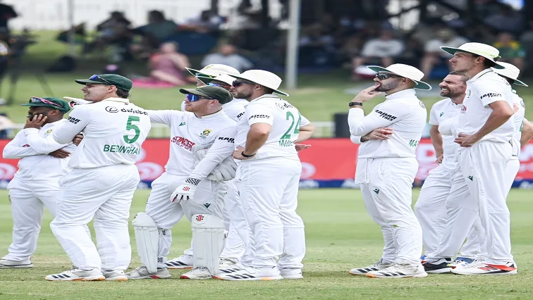 Australia fight back in a first test before bad light ends play