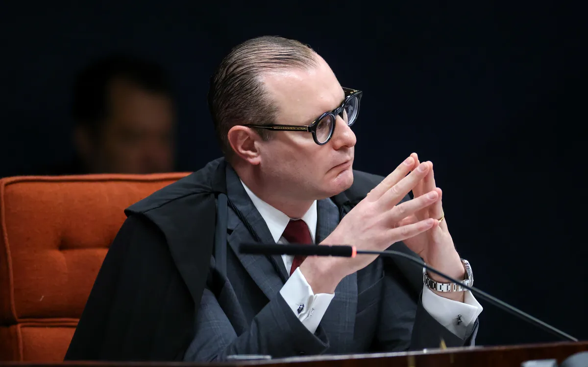 Zanin e Gilmar Mendes recebem acesso integral a conteúdo do celular de Daniel Vorcaro