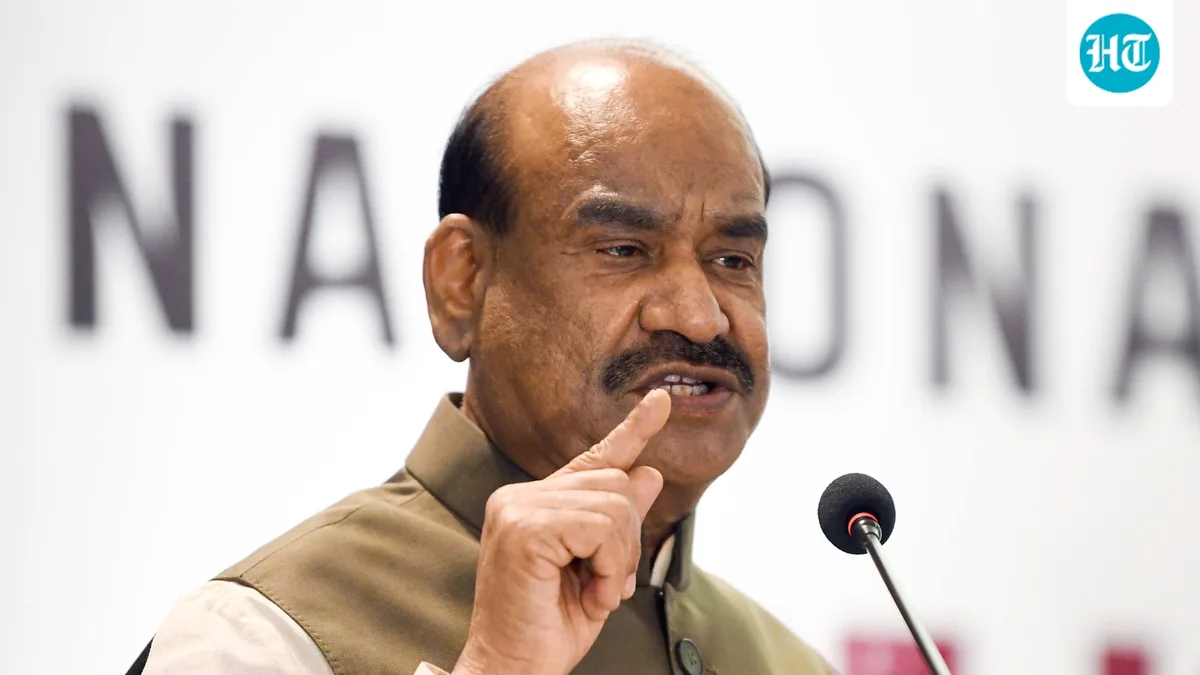 10 of 20 rebel TMC MPs skip Kolkata meeting to discuss disqualification notice by LS Speaker