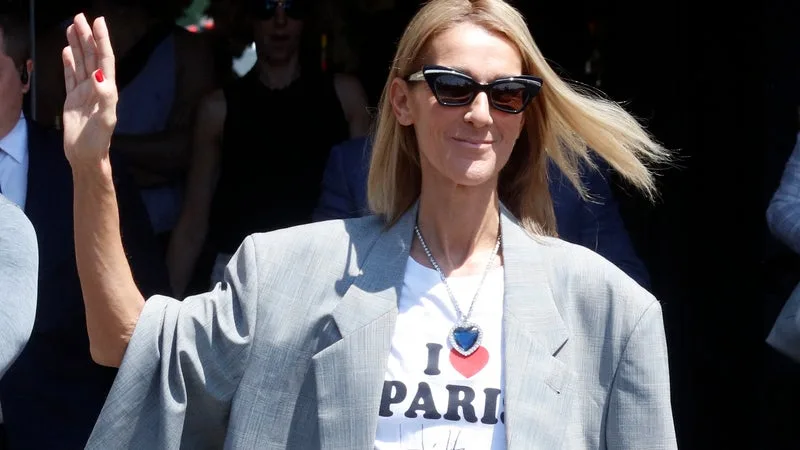Les fans viennent des États-Unis, d'Allemagne, d'Espagne ou encore des villes de province: comment les concerts de Céline Dion à Paris font bondir les voyages en train et en avion vers la capitale