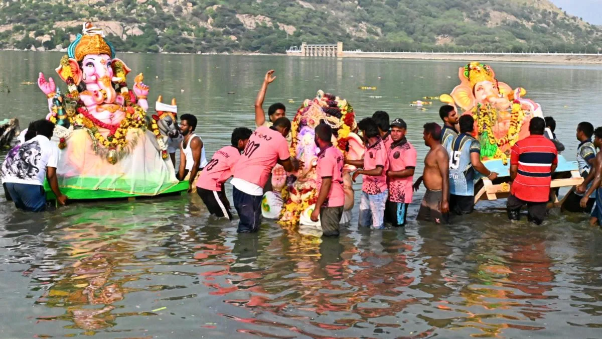 Vinayaka idol immersion begins in Dharmapuri, Krishnagiri