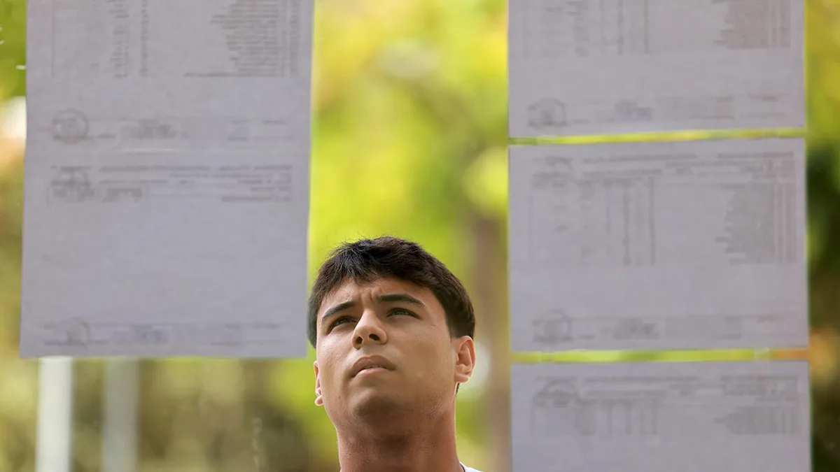 Já sabes se entraste no ensino superior? Vê aqui as notas de acesso de todos os cursos e as vagas para a 2ª fase