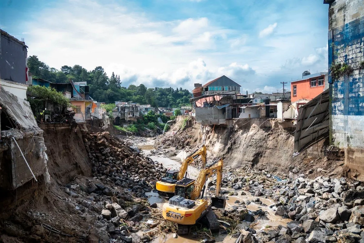 El Gobierno de Guatemala identifica 116 viviendas con daño severo tras el desbordamiento del río Pinula en Villa Hermosa
