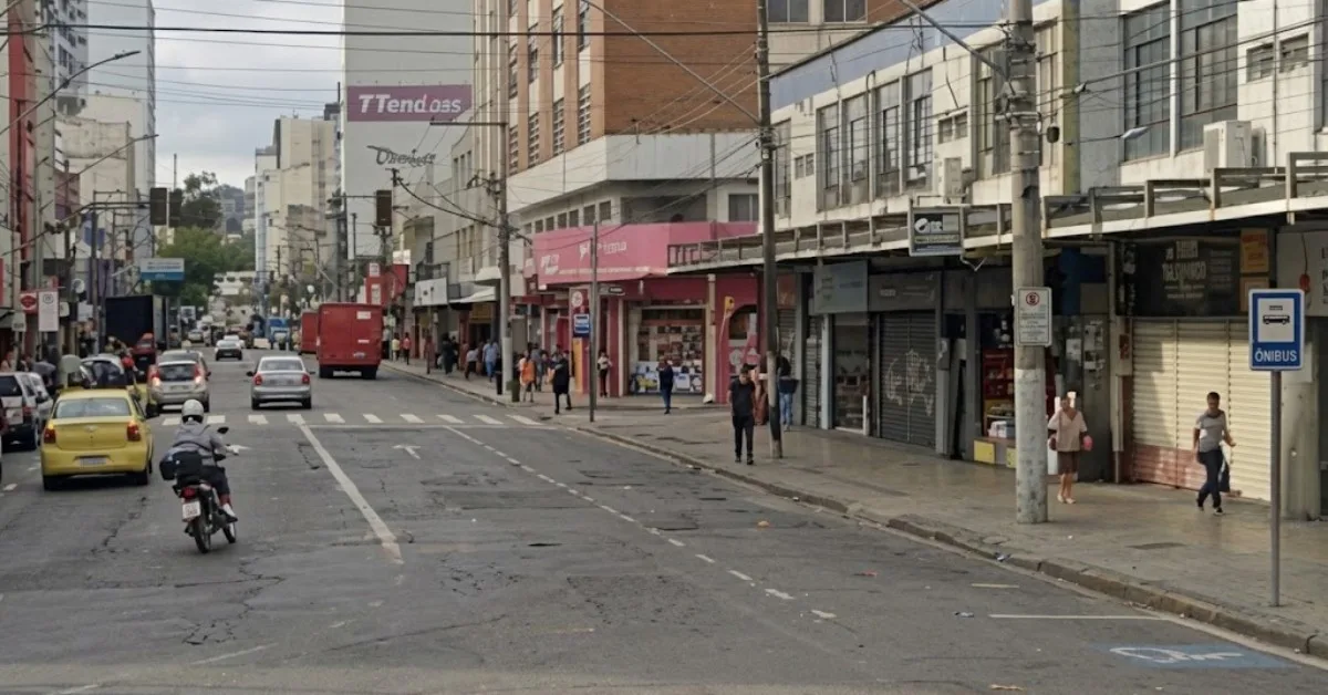 Dona de bazar é presa suspeita de injúria racial contra mulheres em Juiz de Fora