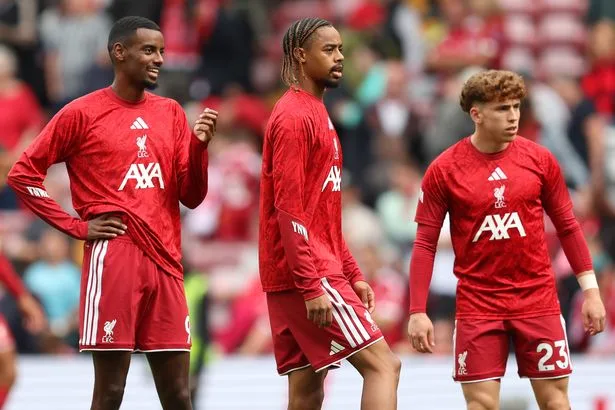 Liverpool news: Victor Munoz reveals surprise as Reds star told to show he deserves new deal