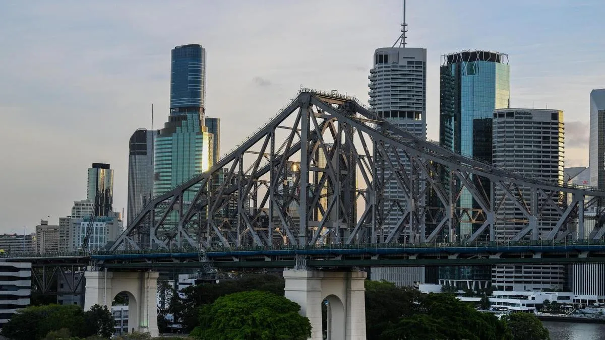 Identity of high-profile Queensland man stays secret