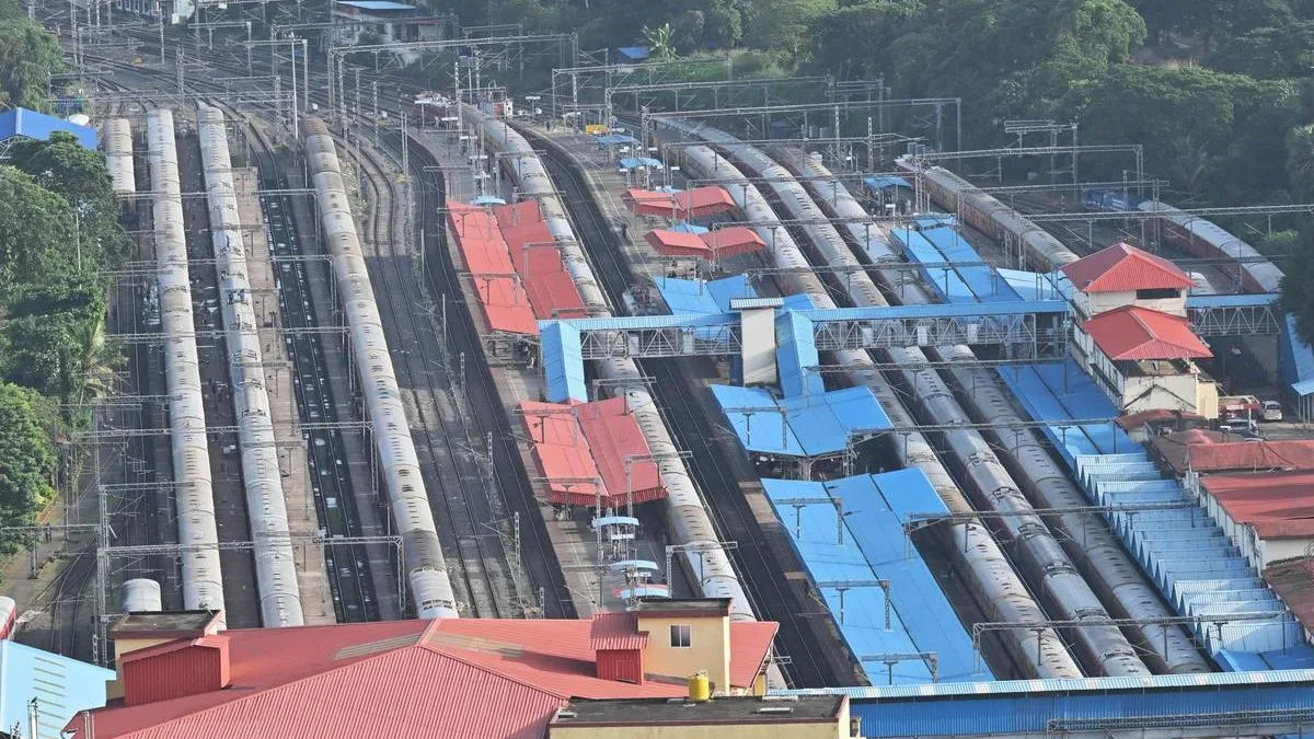 Keralam to write to PM on Railways’ ‘unilateral decision’ of detaching Mangaluru from Palakkad division: CM Satheesan