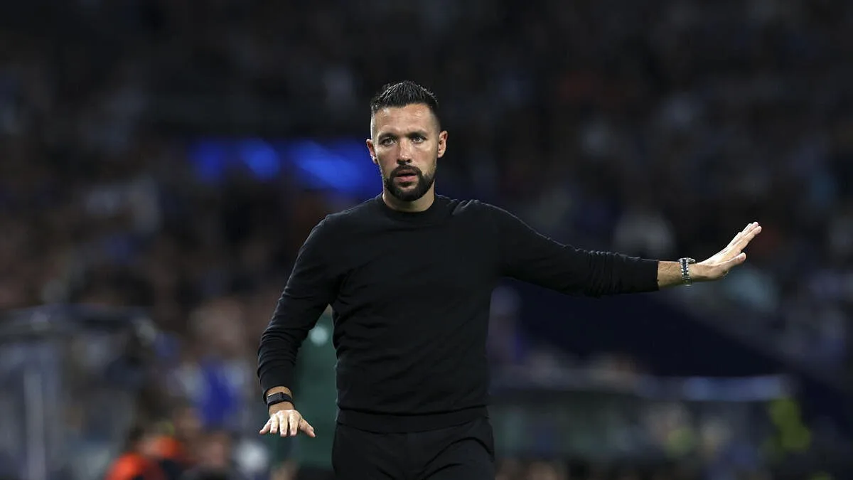 Farioli dá má notícia aos adeptos do FC Porto sobre Froholdt