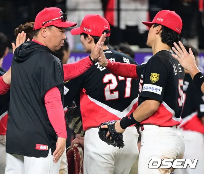 [사진]이범호 감독 'KIA의 슈퍼스타는 김도영'