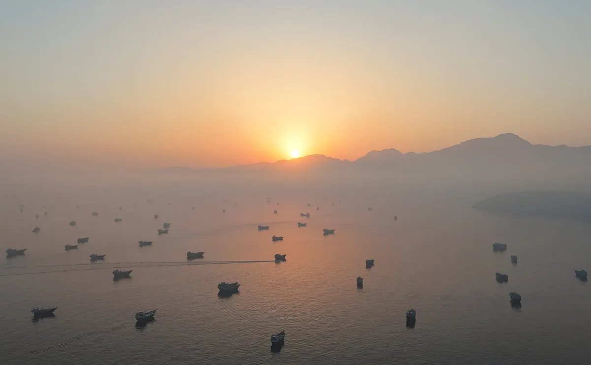 Iran threatens 45 tankers with fines, confiscation in Hormuz escalation