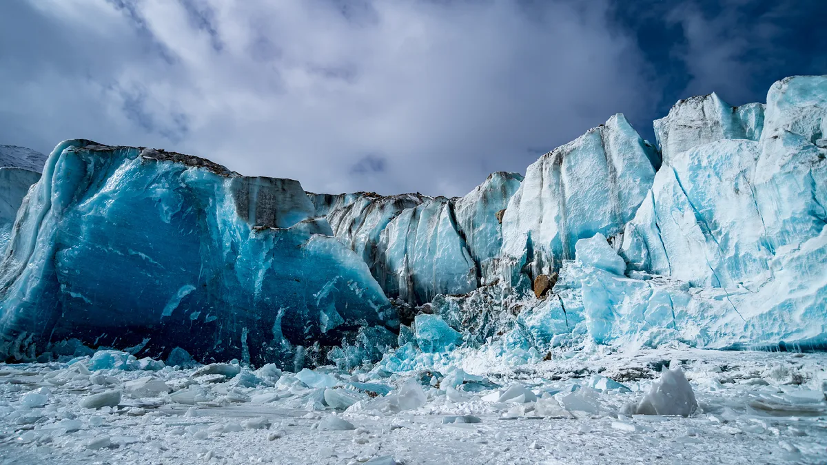 Melting plateau: How difficult is it to predict glacial disasters?