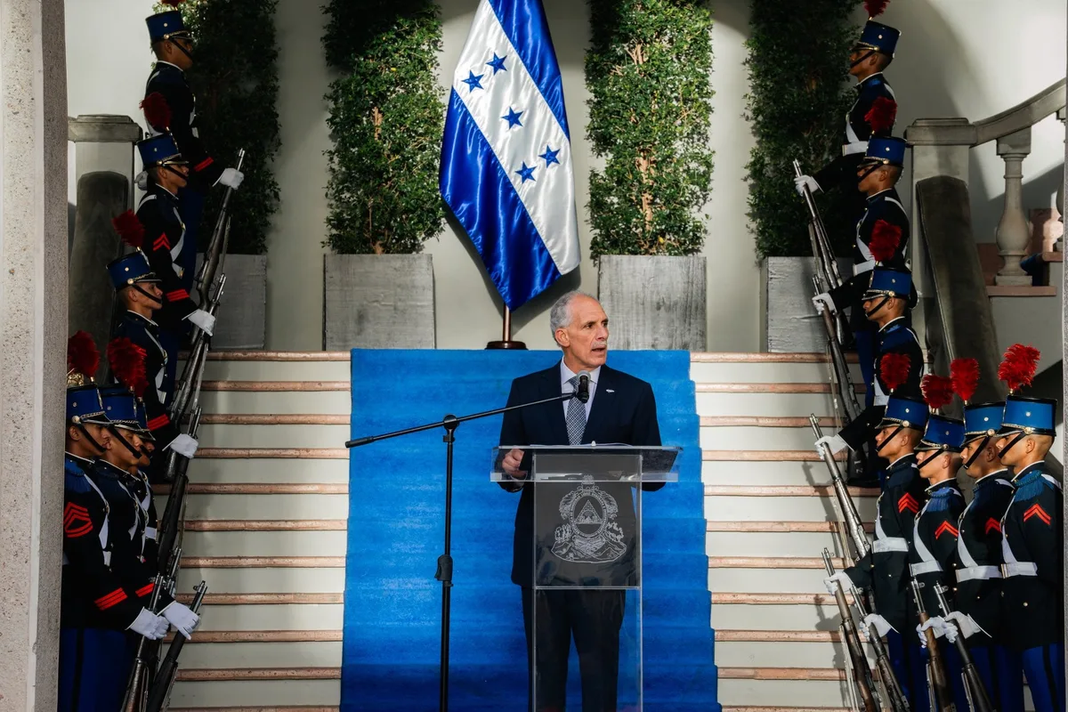 Asfura llama a convertir la independencia de Honduras en trabajo, unidad y oportunidades