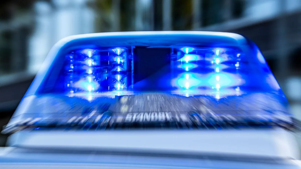 Kriminalität: Bewohner überrascht Einbrecher