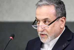 Chanceler do Irã critica pressão econômica dos EUA e fala em ‘cortina de fumaça’