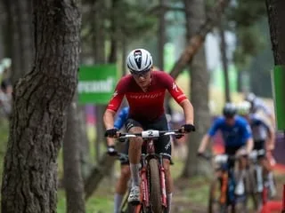 VTT. Le Français Adrien Boichis s’impose devant Mathieu Van der Poel sur la Coupe du monde aux Gets