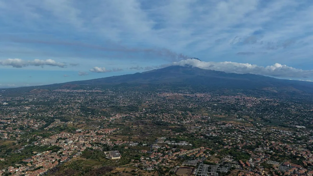 Sizilien: Flughafen von Catania wegen Ätna-Aktivität vorübergehend geschlossen