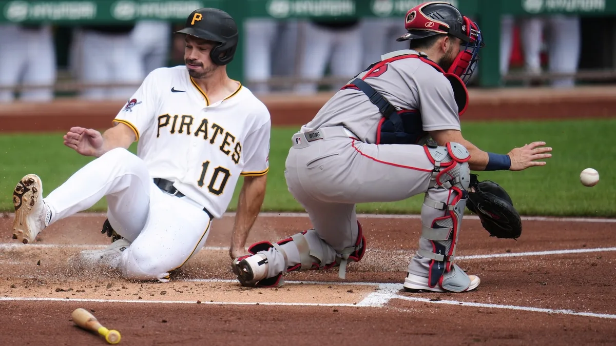 Reynolds, Lowe, and Yorke each drive in 2 runs, Pirates beat Red Sox 8-3 after 2 1/2-hour delay