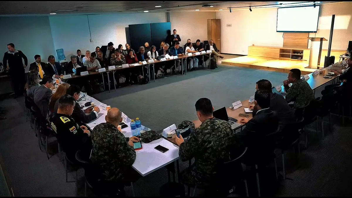 Gobierno De la Espriella acordó plan de seguridad con los transportadores de Colombia: habrán drones de vigilancia en las carreteras