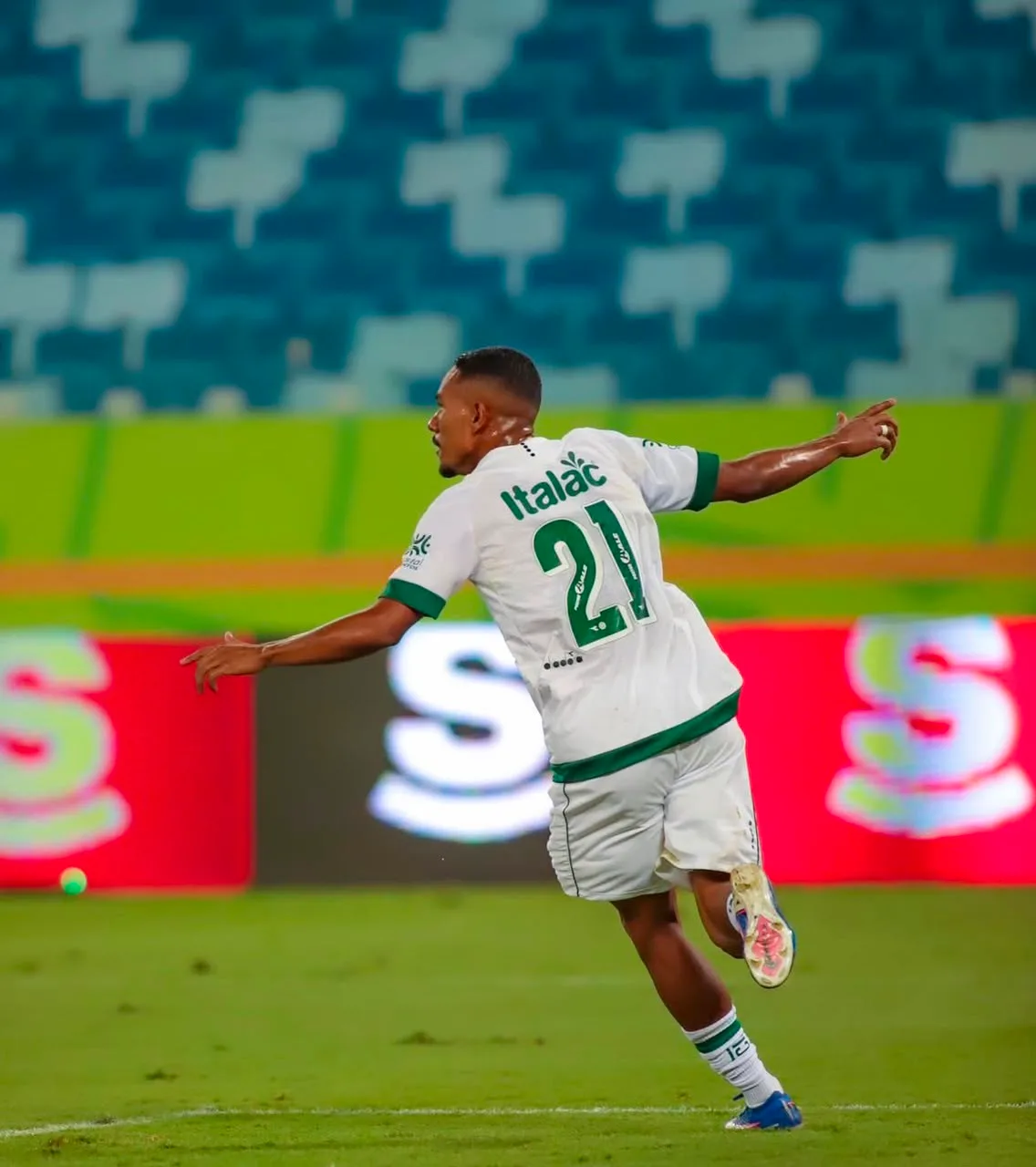 Goiás terá sequência decisiva em Goiânia para reagir na Série B