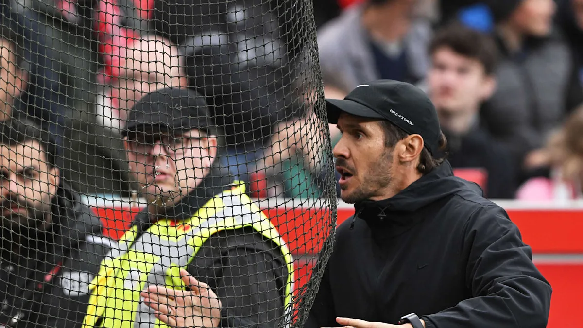 „Das geht zu weit!“ - Trainer Schuster sauer auf Freiburgs Fans