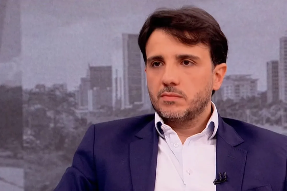 Renan publica "último vídeo" após decisão de Toffoli que suspendeu campanha