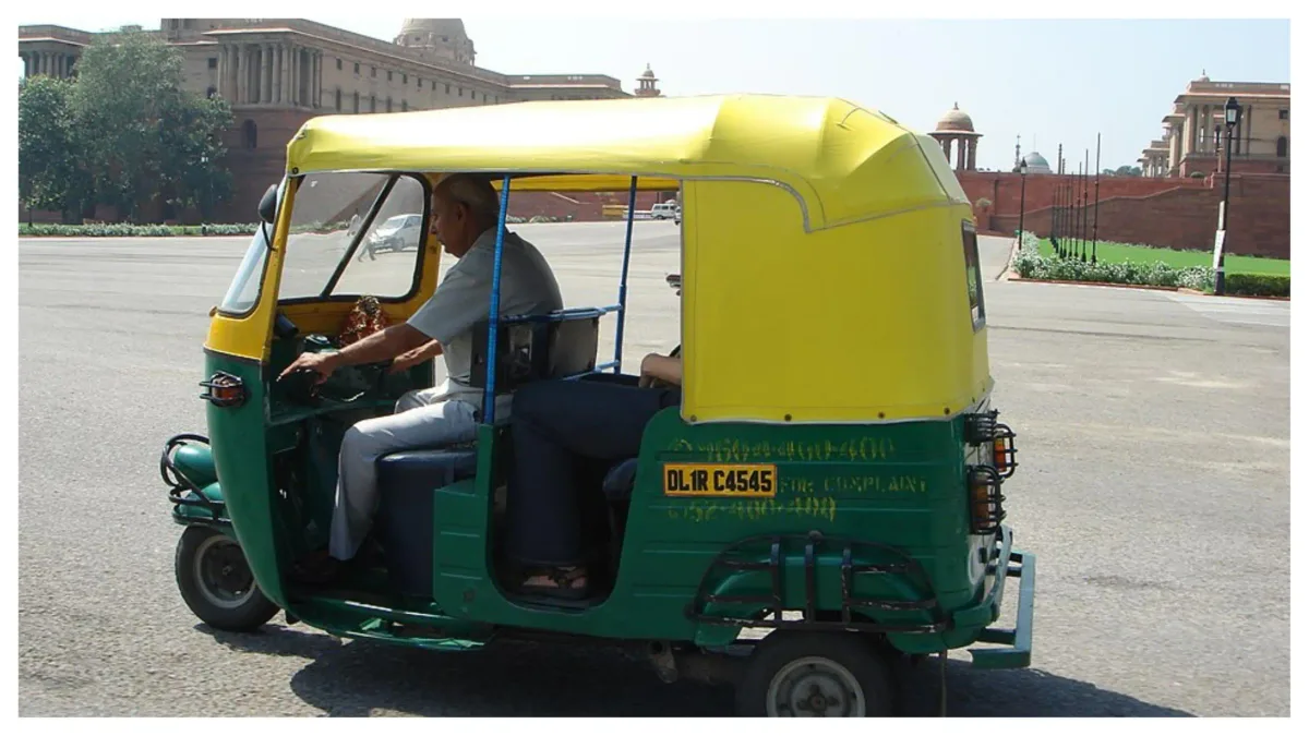 Delhi autorickshaw bodies demand hike in fares after CNG price rise