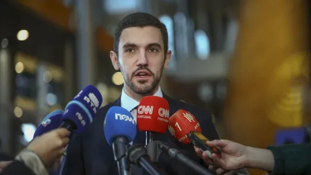 PSD sabe que PS e Chega têm diferenças mas são "parecidos" no discurso