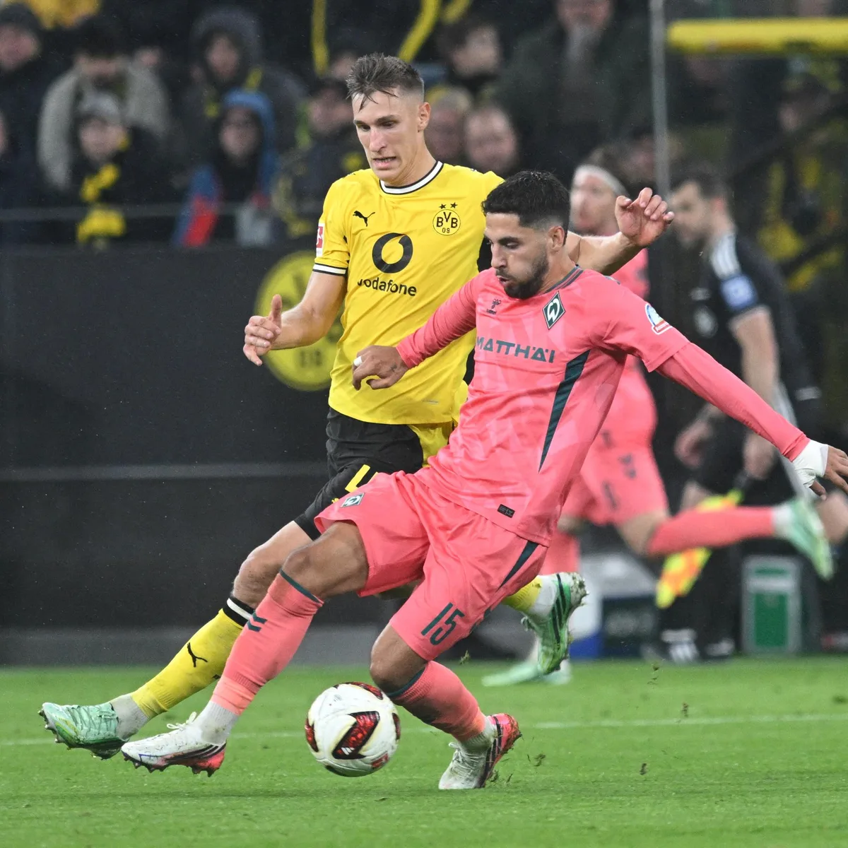 Fußball-Bundesliga - Später Ausgleich: Dortmund verspielt Sieg gegen Bremen