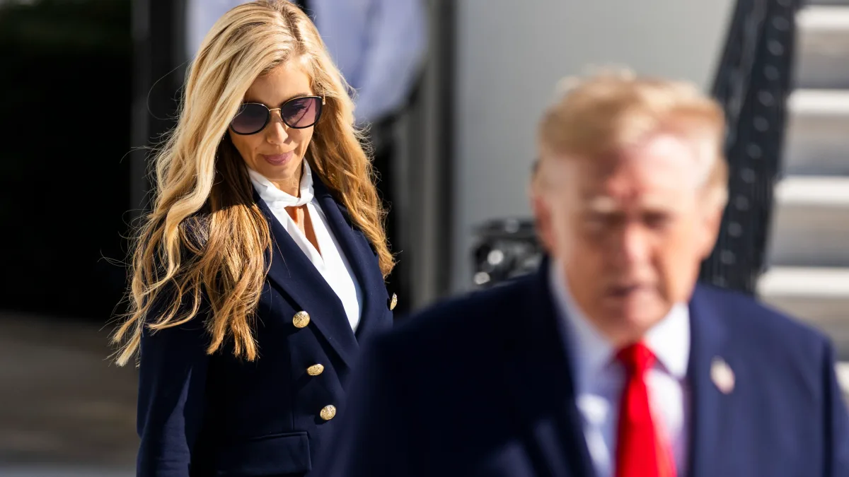 trumps pressesprecherin: Zacharia muss schon wieder gehen