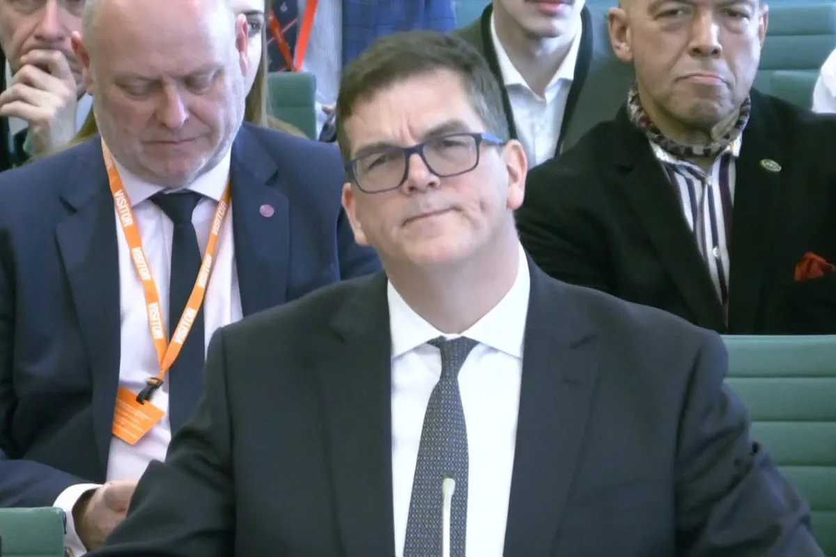 Government settles out of court after challenge by sacked Foreign Office chief