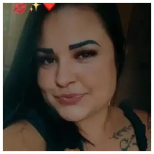 Mulher morre após parede desabar enquanto estava deitada em rede
