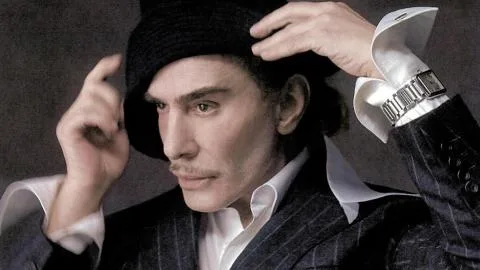 El Met cancela la exposición dedicada a John Galliano tras la polémica por su pasado