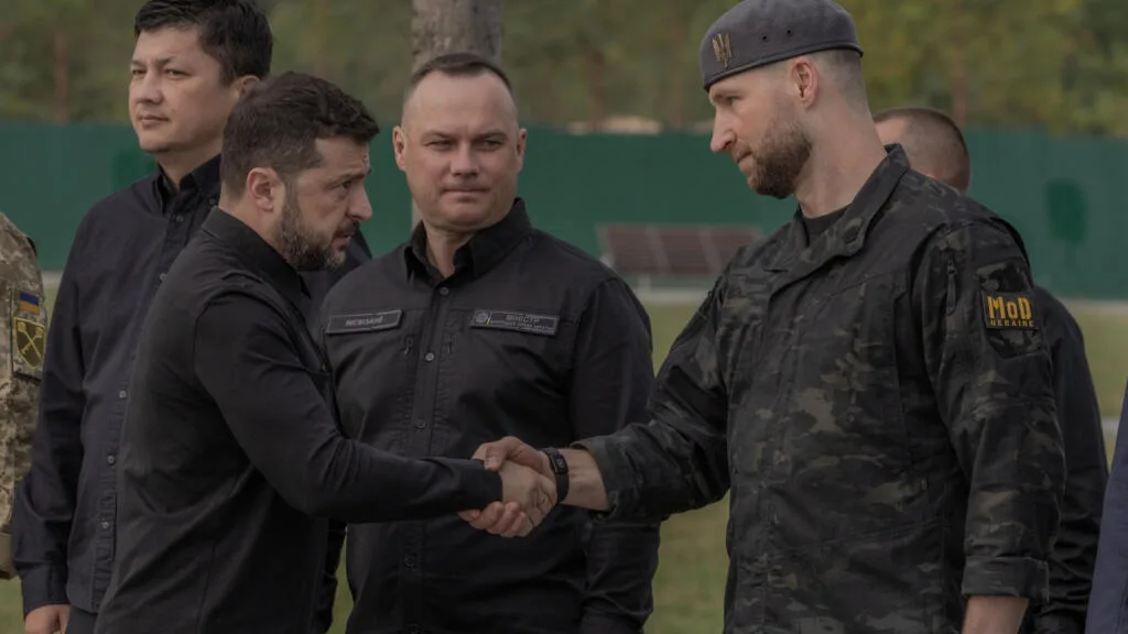 Ukraine en direct : Zelensky limoge une responsable de son cabinet soupçonnée de corruption